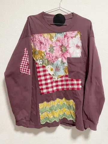 중간에 그만두는 긴팔 T셔츠 꽃무늬