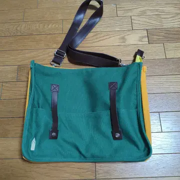 키시베 로한 스케치북형 백