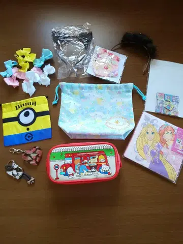 헬로키티 등 산리오 쇼와 레트로 디즈니 파우치 시나모롤