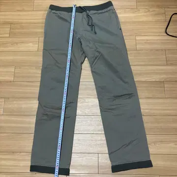 그레이 스트레이트 팬츠 드로우 스트링 포함 브랜드(DINO)