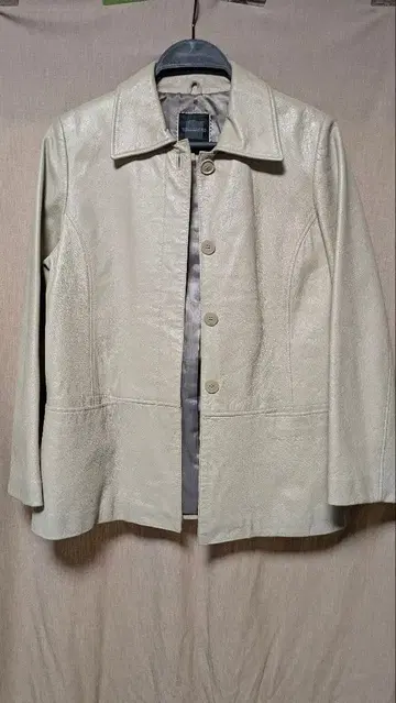 UNIJOANNA 아이보리 가죽 자켓