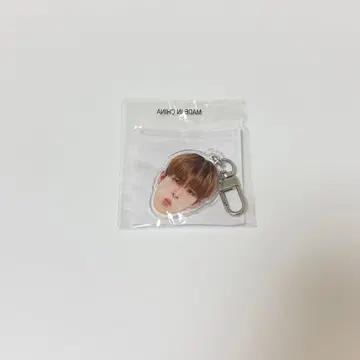 treasure 희로애락 얼굴 아크릴 키링 아사히