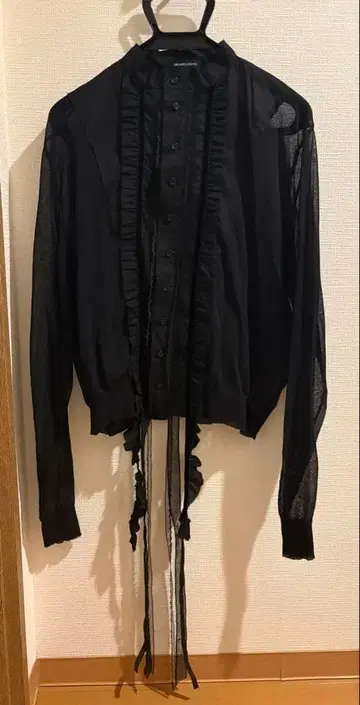 ANN DEMEULEMEESTER 블랙 긴팔 셔츠