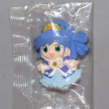 반다이 신비한 별의 쌍둥이 공주 쿠츠츠쿤데스 레인(드레스)