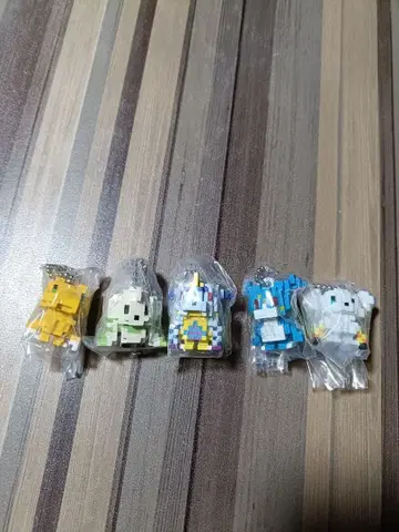 디지몬 도트 피규어 참 5체