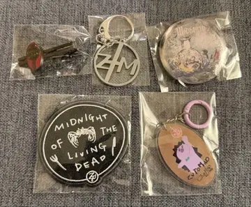 계속 한밤중이면 좋을 텐데. ZOMCRA 가챠 5종