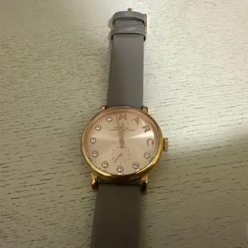 MARC BY MARC JACOBS 시계 골드 그레이