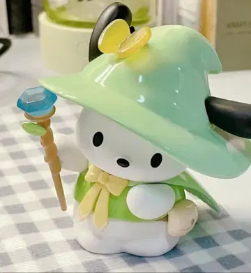 마이멜로디 피규어 그린 컬러 모자