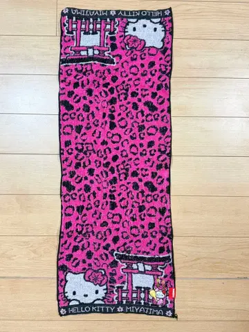 히로시마 미야지마 한정판 헬로키티 페이스 타월