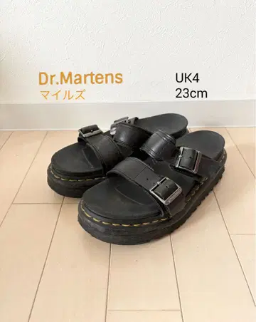 닥터마틴 MILES UK4 23cm 가죽 샌들 블랙