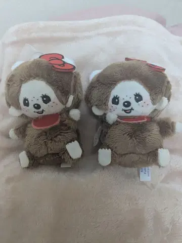 몽치치 헬로키티 스트랩 2개 세트