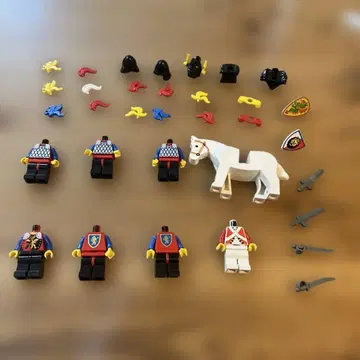 레어 올드 레고 LEGO 성 미니 피규어 말 방패 머리 장식 세트