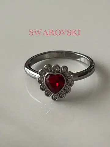 SWAROVSKI 스와로브스키 하트형 반지