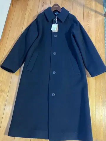 이번 시즌 택 포함 새상품 A.P.C. 80's 코트 34 사이즈 네이비