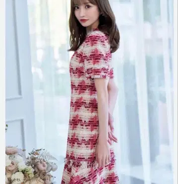 에밀리아 위즈 마리아 켄트 트위드 원피스