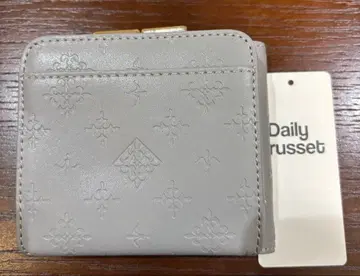Daily russet 엠보싱 가마구치 접이식 지갑