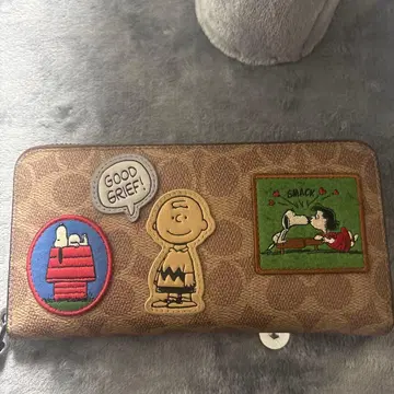 스누피 자수 장지갑