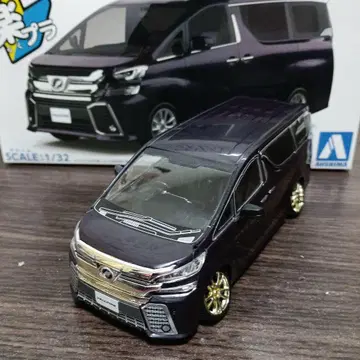 락프라 아오시마 벨파이어 1/32 스케일 프라모델 완성품 커스텀