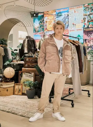 바나나리퍼블릭 기념 맨투맨 라이온 S 사이즈 기시 유타