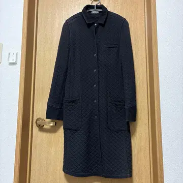 ARMEN 블랙 킬틴 코트