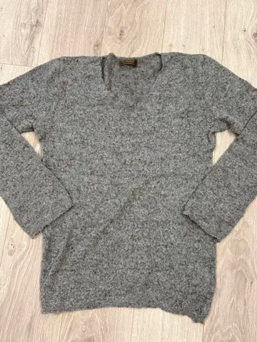 goa 그레이 V넥 니트