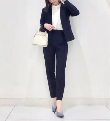 GU 워셔블 노카라 자켓 & 테이퍼드 팬츠 세트