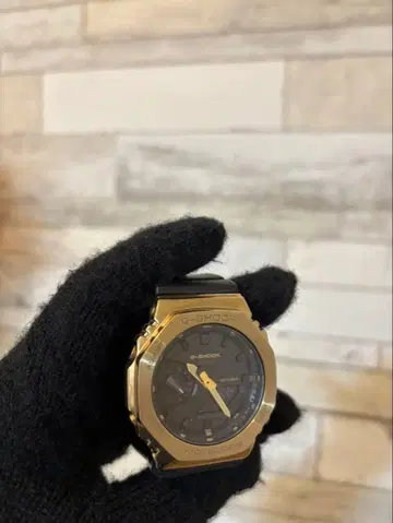 G-SHOCK 메탈 베젤 카시오 손목시계