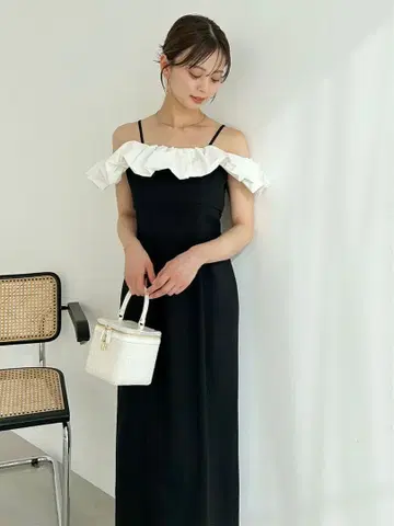 SNIDEL 퍼프 슬리브 원피스 블랙