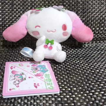 하츠네 미쿠 x 시나모롤 마스코트 증정 포함