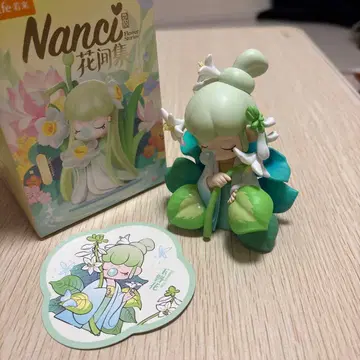 Nanci 꽃의 정령 피규어 옥잠화