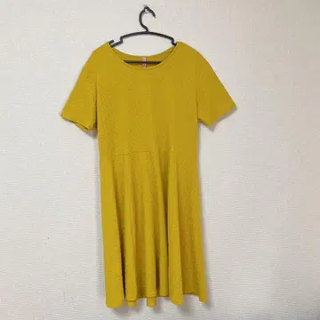 머스타드 A라인 반팔 원피스 MAGIC 2X