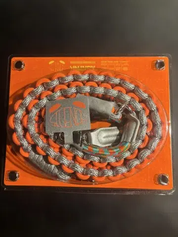 Vaundy Phone tab & strap 'SILENCE'