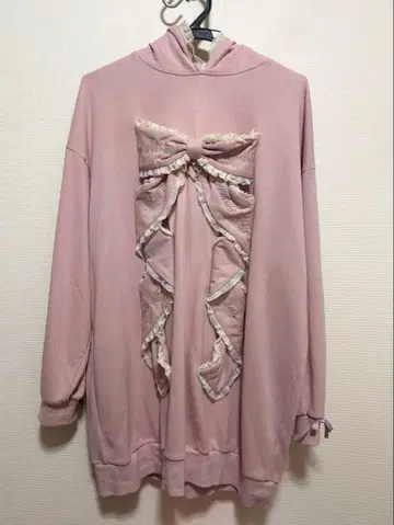 LIZLISA 메시지 리본 후드티 원피스