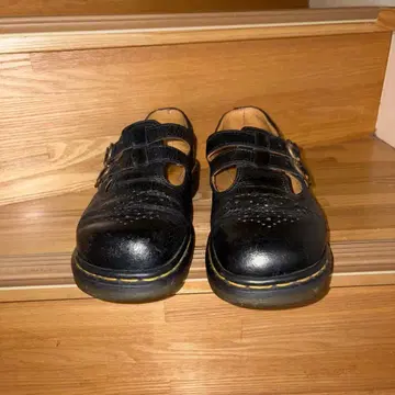 영국 닥터마틴 Dr. Martens 8065 메리제인 슈즈