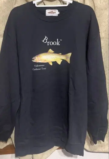 브룩 맨투맨 네이비