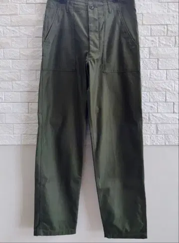 새상품급 CIOTA 수빈 코튼 백 새틴 베이커 팬츠 사이즈 4