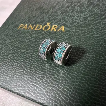 PANDORA 틸 파베 클립 참 2개