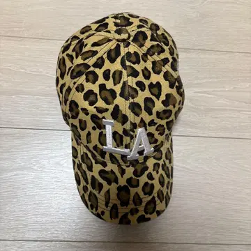 레오파드 무늬 LA 자수 야구 모자