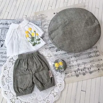 인기 작가님 브라이스 베레모 블라우스 하의 브로치 아웃핏