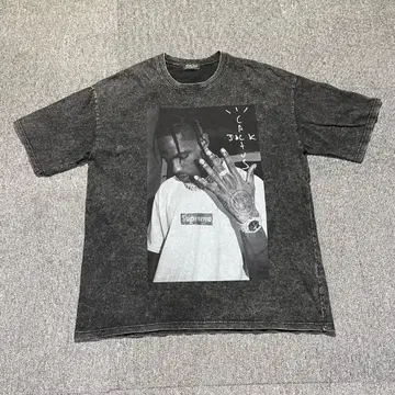 트래비스 스캇 프린트 T셔츠 애시드 워싱 페이드 가공 블랙