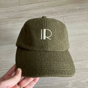 Revis. 올리브 그린 캡