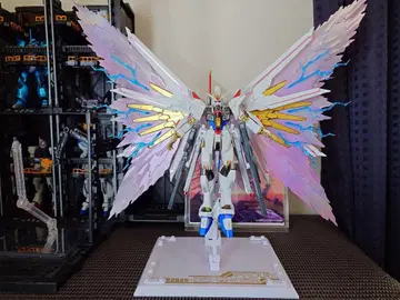 HGCE 마이티 스트라이크 프리덤 + 빛의 날개 세트