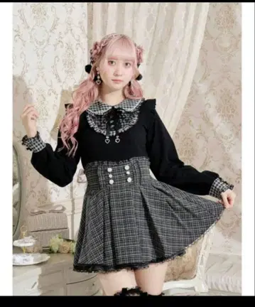 노에미 NOEMIE 아가씨 하트 참 레이스업 티셔츠 긴팔