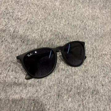 레이밴 ERIKA 매트 블랙