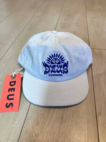 DEUS 화이트 캡