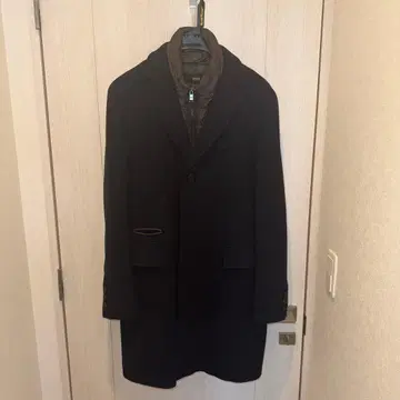 [ 가격 인하 ] BOSS 네이비 체스터 코트 다운 라이너 포함