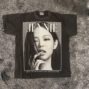 JENNIE BLACKPINK T셔츠 L 사이즈