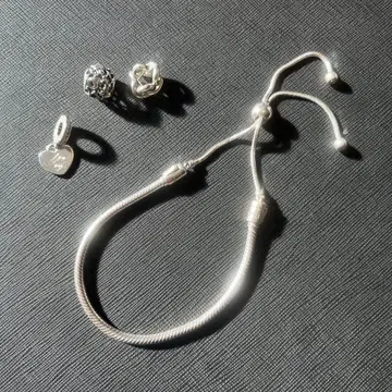 [액세서리 케이스 포함] PANDORA 팔찌