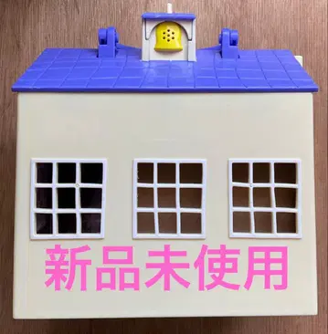 페파 피그 학교? 종이 울려요!