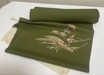 꽃무늬 자수 기모노 옷감 올리브 그린 자택 보관품